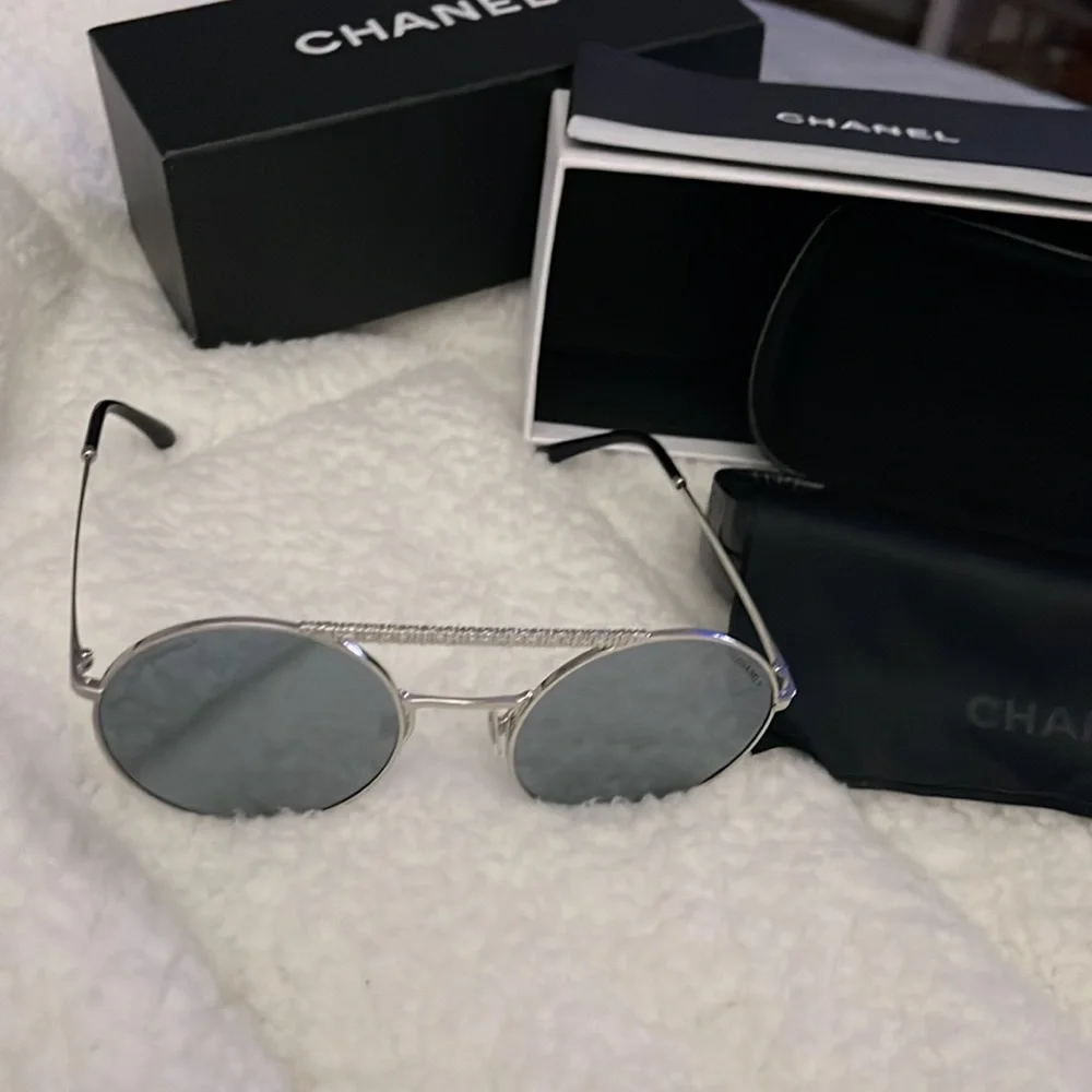 Chanel Sunglasses 100% Authentic beautiful